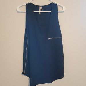 Paper crane polyester top